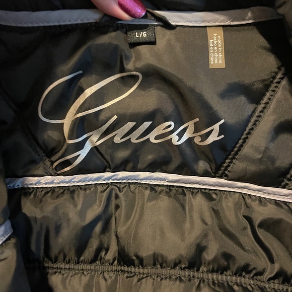 Guess Puffer Jacket, Size L, 25”H x 20” pit to pit and 24” sleeve - Picture 9 of 10